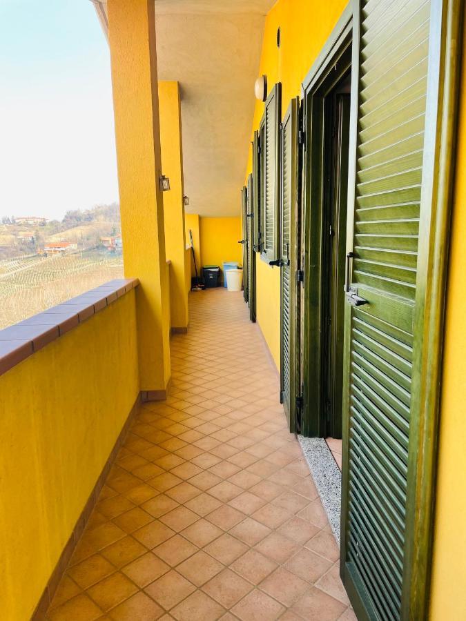 Soggiorno Con Splendida Vista Monforte dʼAlba Exteriör bild